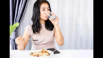 Why drinking too much water with meals can harm digestion: Know the risks